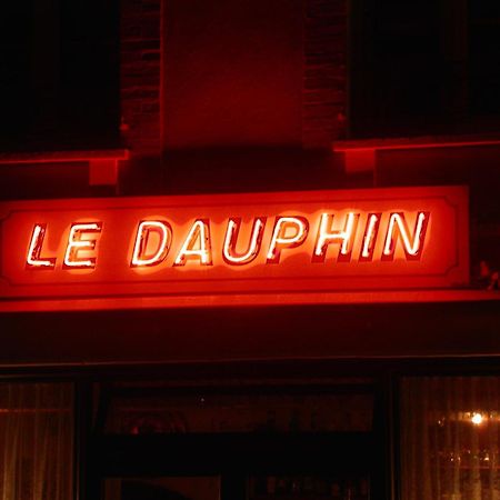 Hotel Le Dauphin Moulins-la-Marche Екстер'єр фото